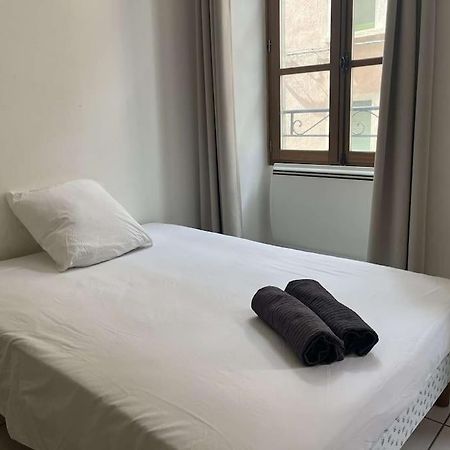 Le Monnai Apartment นีมส์ ภายนอก รูปภาพ