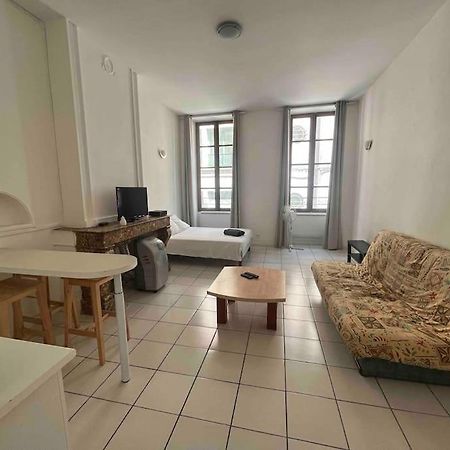Le Monnai Apartment นีมส์ ภายนอก รูปภาพ