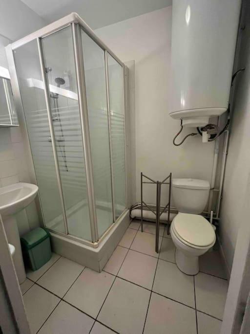 Le Monnai Apartment นีมส์ ภายนอก รูปภาพ